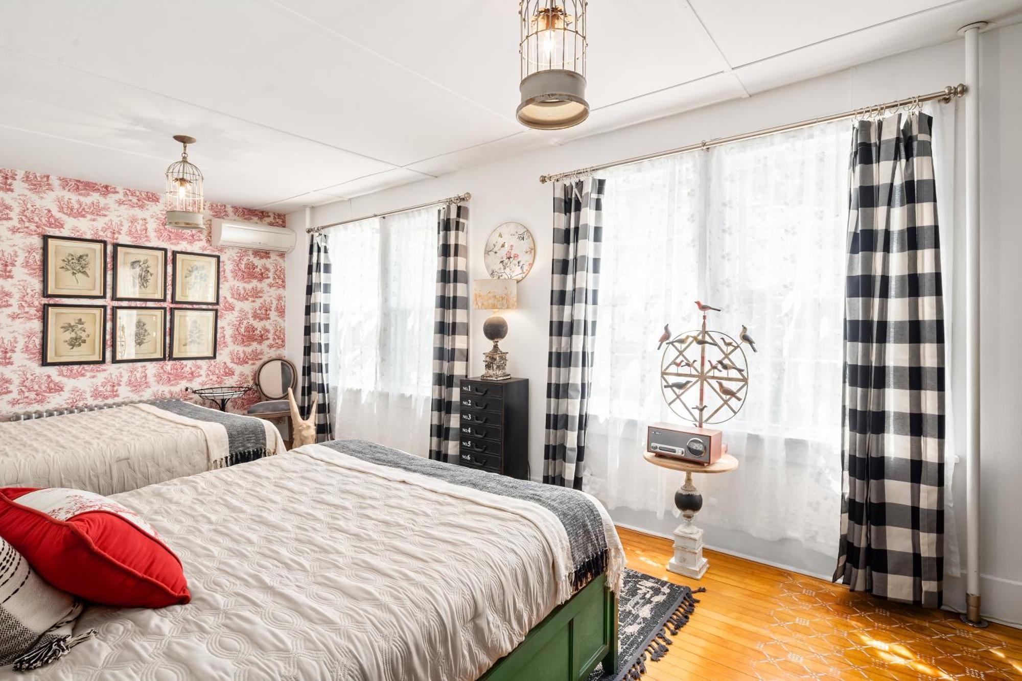 Twin Gables Of Woodstock Hotel Quarto foto